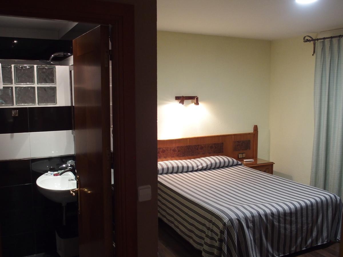 Hotel El Tablazo Villalba de la Sierra Kültér fotó